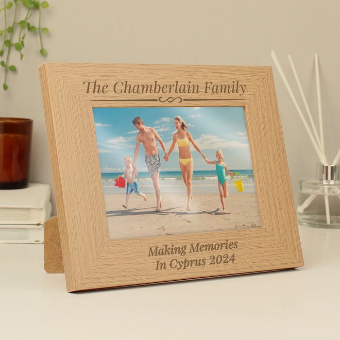 Personalised Formal 5x7 Landscape Oak Finish Photo Frame