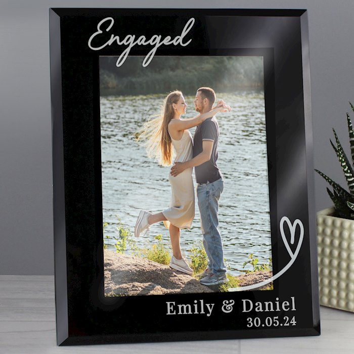 Personalised Heart Black Glass 7x5 Photo Frame