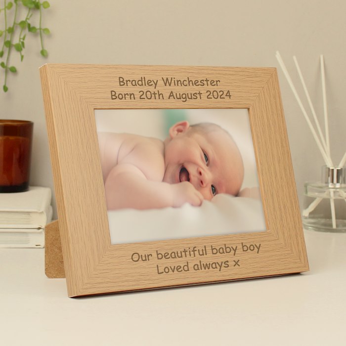 Personalised Landscape 5x7 Landscape Oak Finish Photo Frame