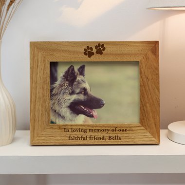Personalised Oak Finish 4x6 Paw Prints Photo Frame